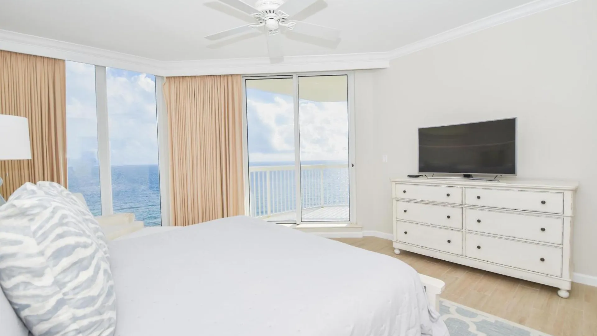 Apartment Silver Beach Towers E1406 Destin